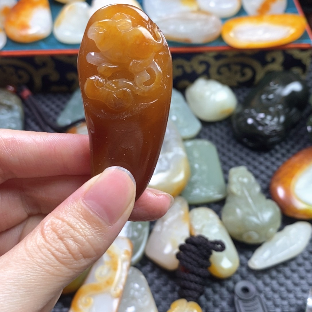 和田玉未镶嵌挂件