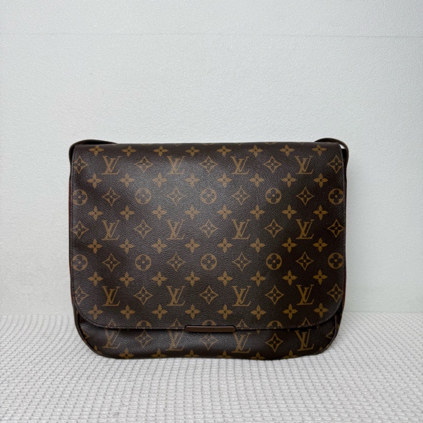 95新 LouisVuitton/路易威登 5963/时尚经典棕花中号邮差包