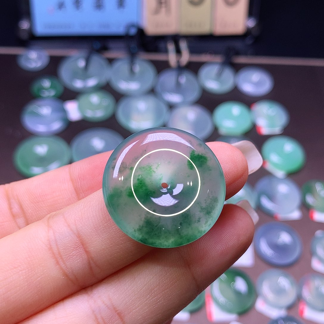 颈饰未镶嵌翡翠26×5.9