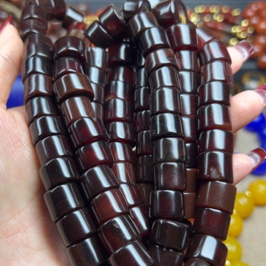 玛瑙/玉髓颈饰未镶嵌…*