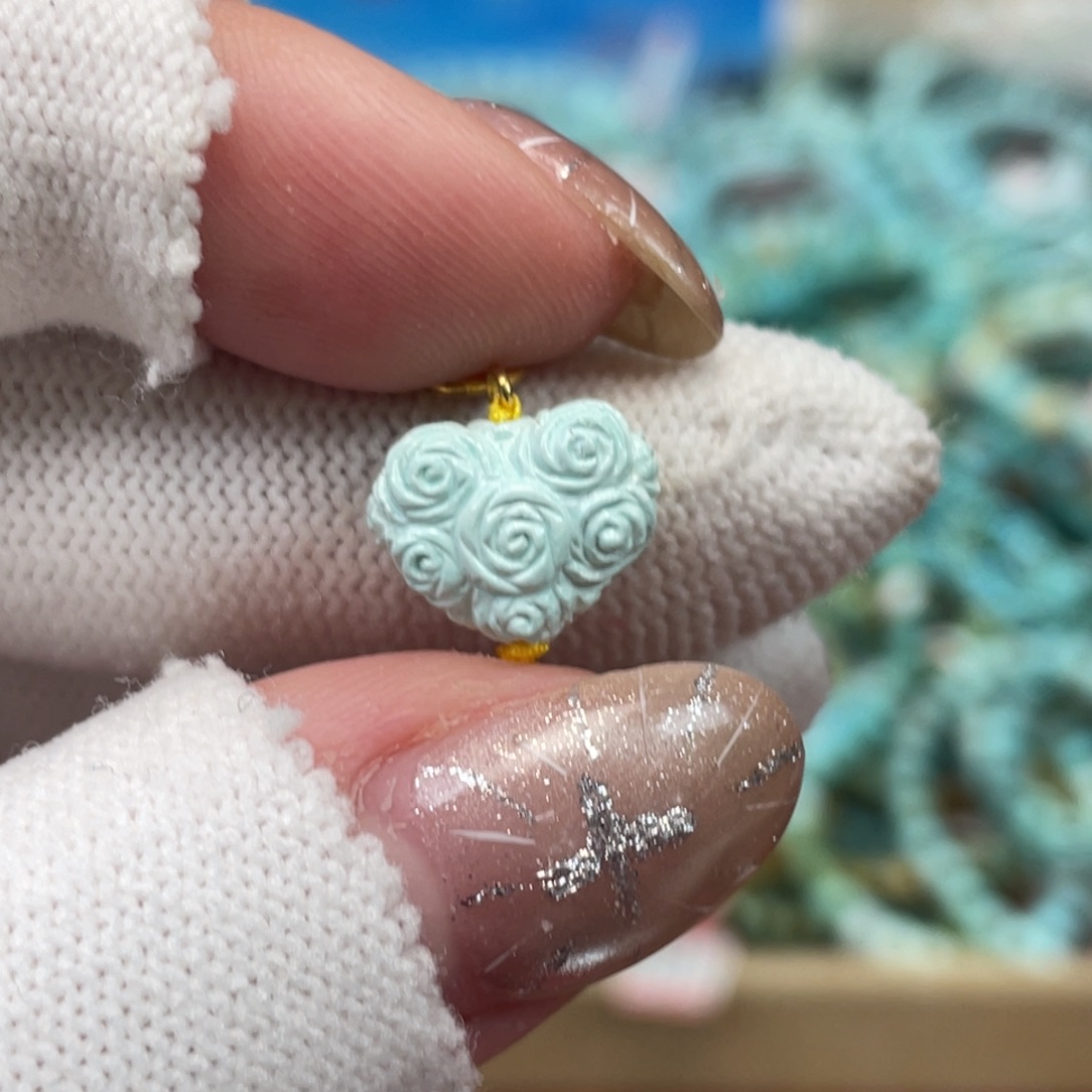 绿松石未镶嵌挂件