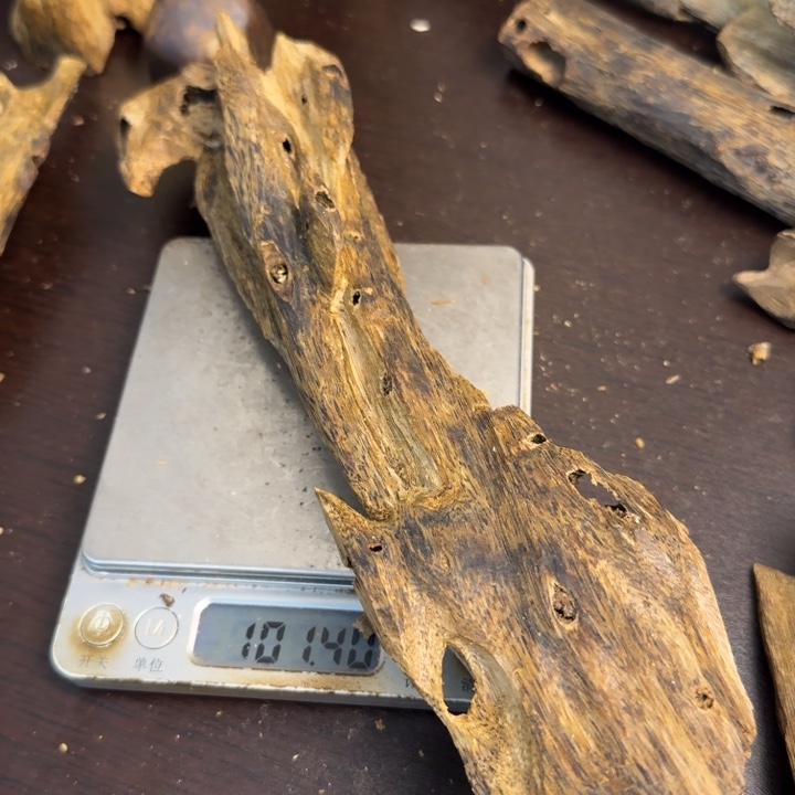 沉香沉香碎屑金沙叶101克