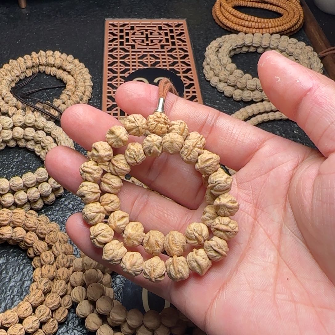 柏香籽/百香籽吊坠马**v