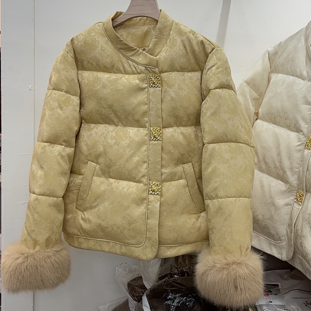 新中式2025冬季保暖时尚钻石扣暗花百搭国风棉衣棉服