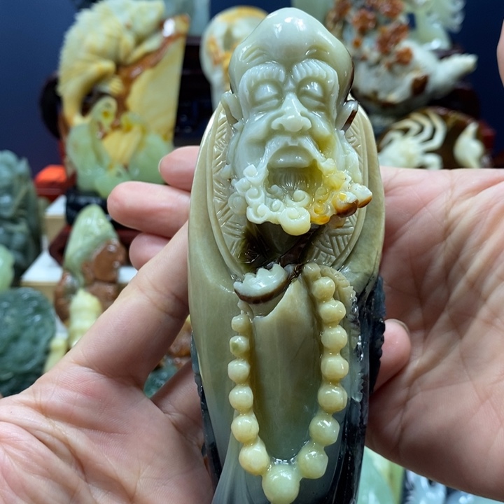 未镶嵌蛇纹石玉（覆膜）珠宝奇石阿**鹰