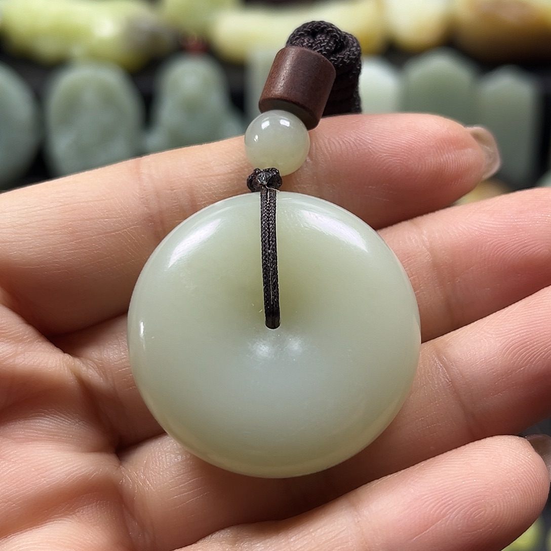 和田玉未镶嵌吊坠(不含链)