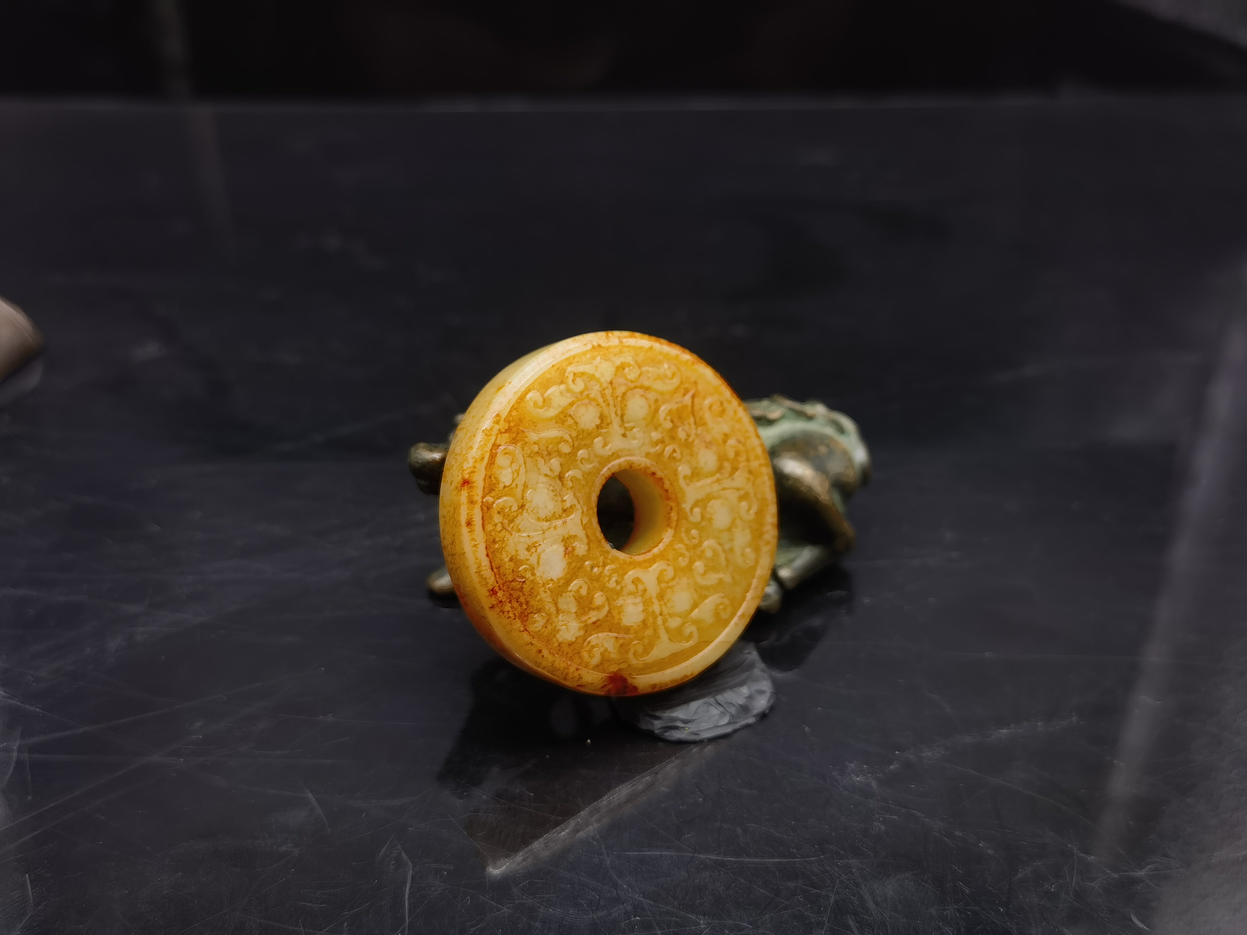 和田玉兽面玉璧SDHBT1445