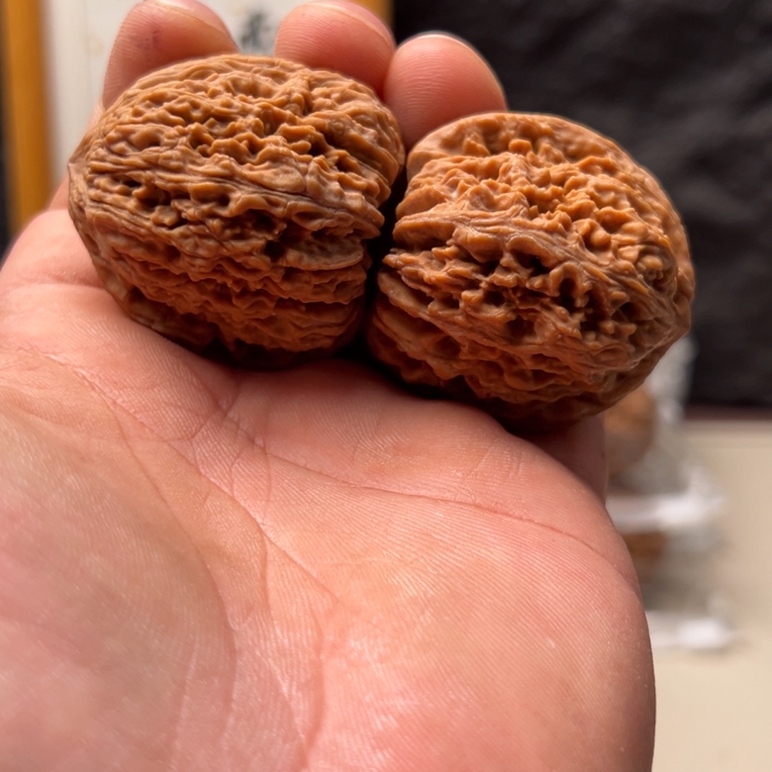 木***业文玩核桃把件南疆40微色差