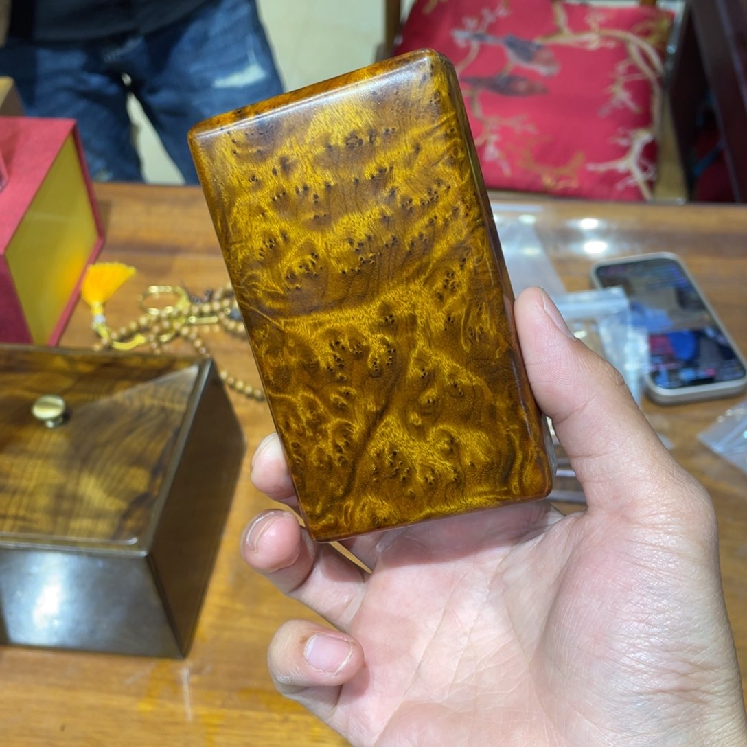 金丝楠简***?金丝楠留疤烟盒77