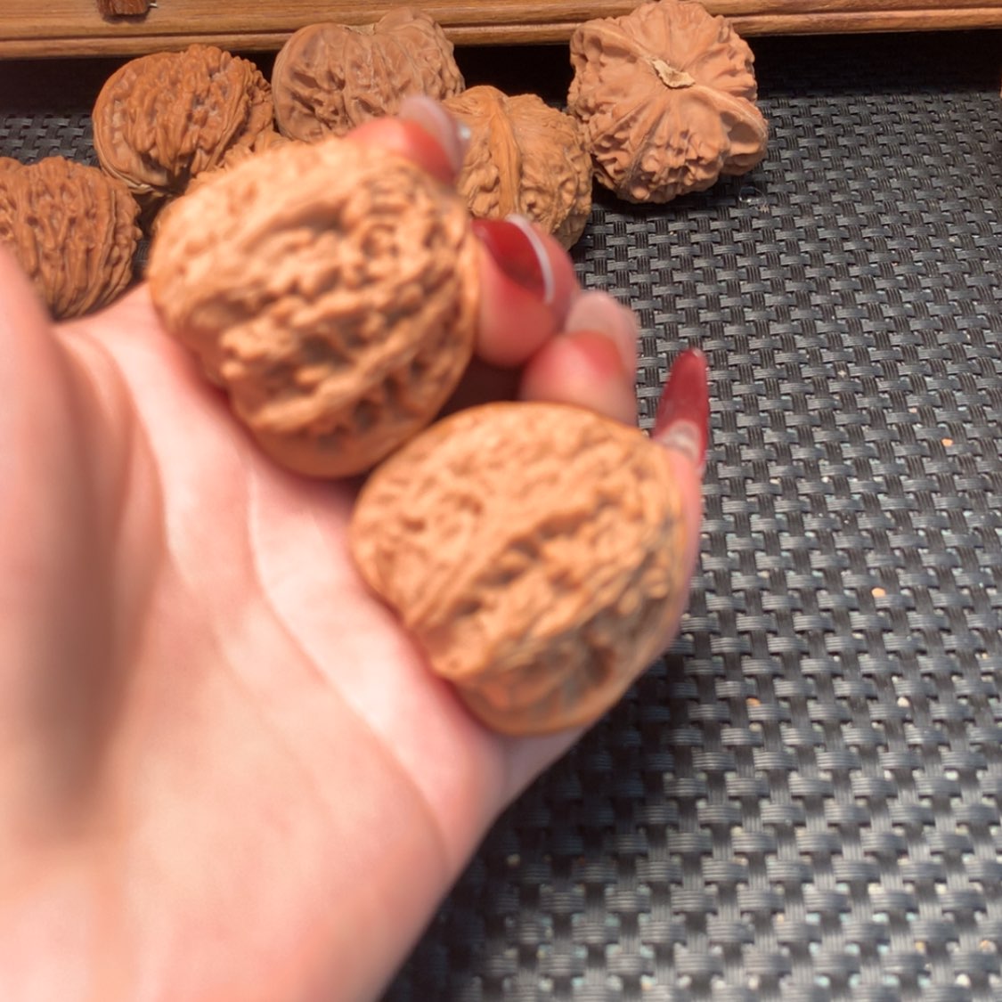 【闪购商品】文玩核桃吊坠三角白