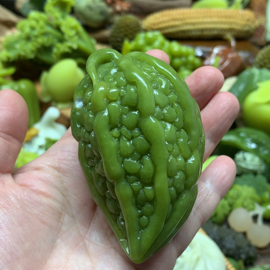 蛇纹石玉手把件未镶嵌