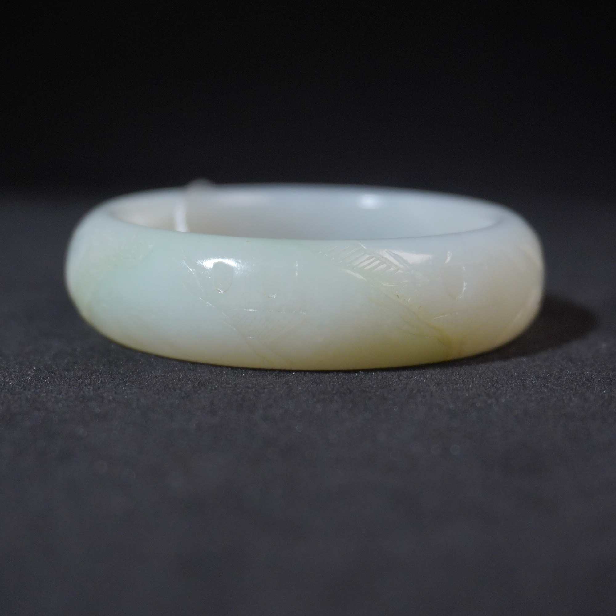 21YN54 清 和田玉手镯