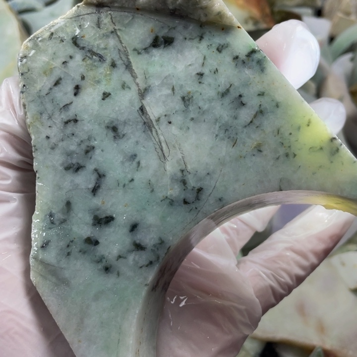 翡翠吊坠(不含链)未镶嵌天然翡翠边角料