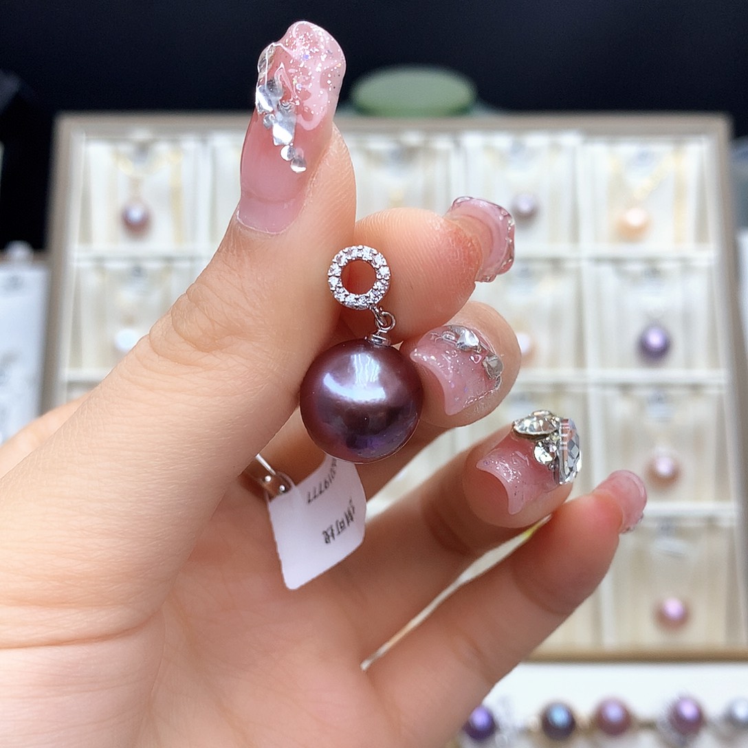 淡水珍珠颈饰合金美**玉