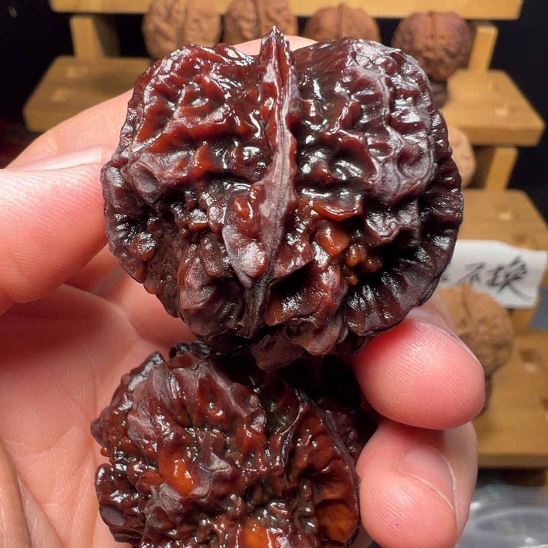 文玩核桃吊坠舍利子37mm