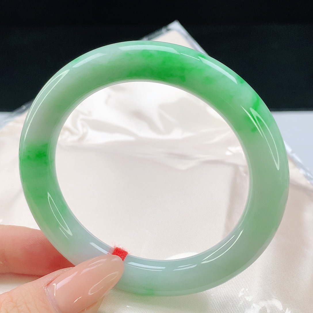 未镶嵌手镯翡翠687