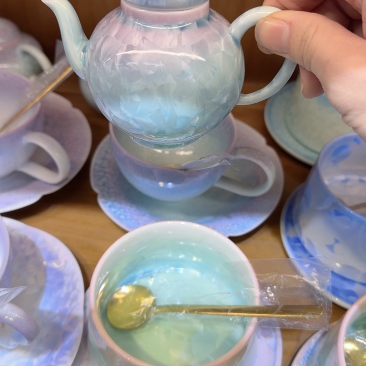 要紫色的小花纹得壶