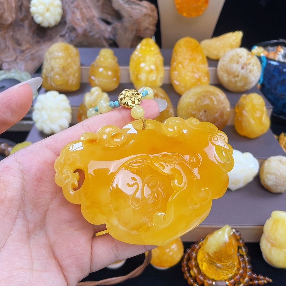 琥珀未镶嵌珠宝奇石