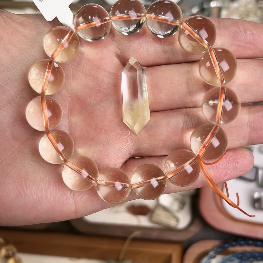 水晶手链未镶嵌R****n黄水14mm，黄兔毛双尖