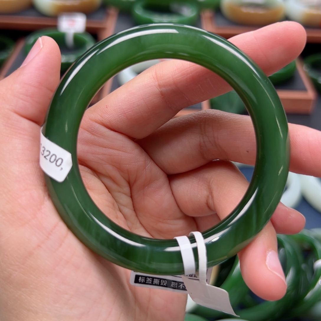 未镶嵌手镯和田玉（碧玉）53