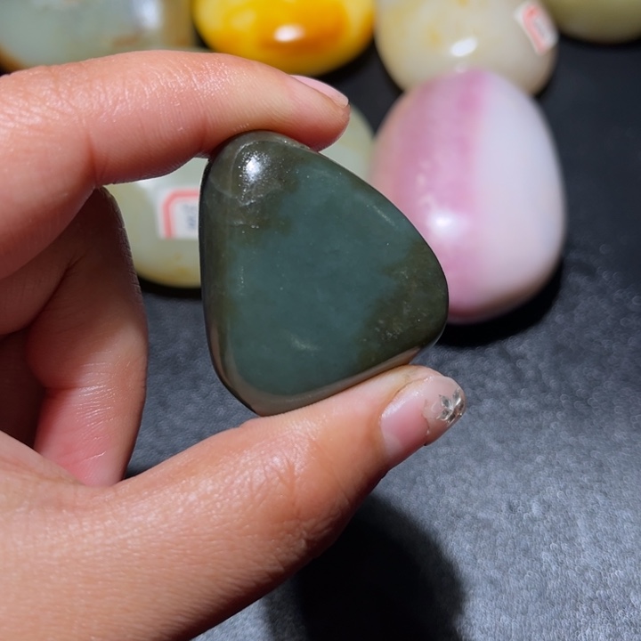 和田玉未镶嵌珠宝奇石