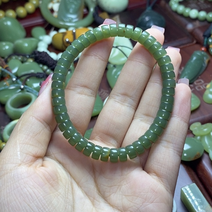 岫岩河磨玉（透闪石质玉）手链未镶嵌玉*哥