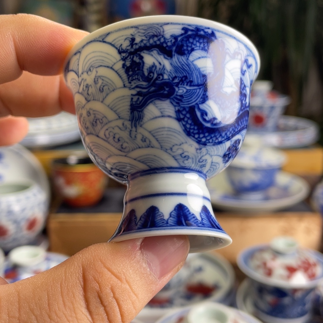 青花江崖海水龙闻香杯