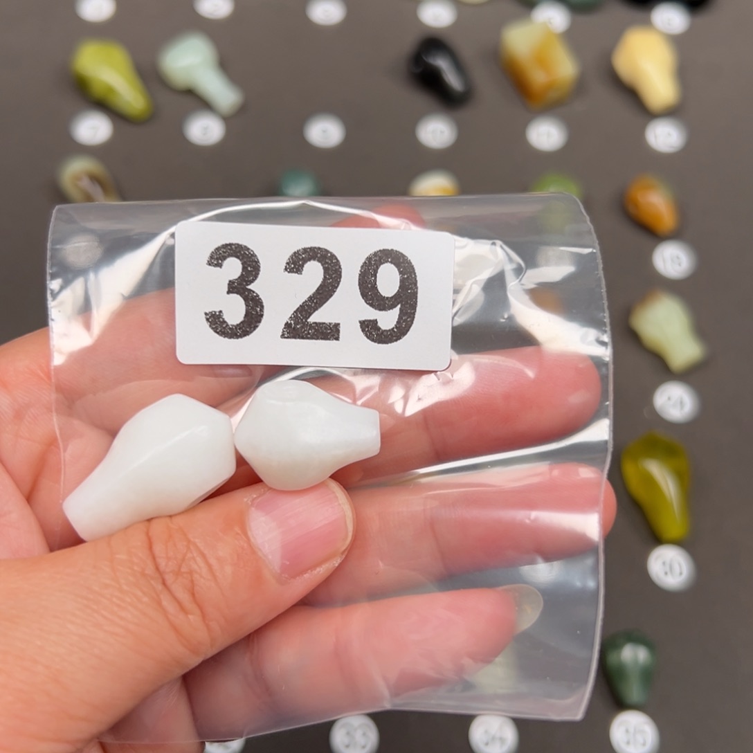 未镶嵌蛇纹石玉颈饰@**~