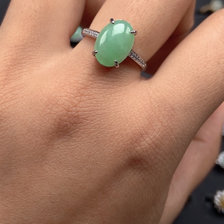 翡翠未镶嵌戒指戒指