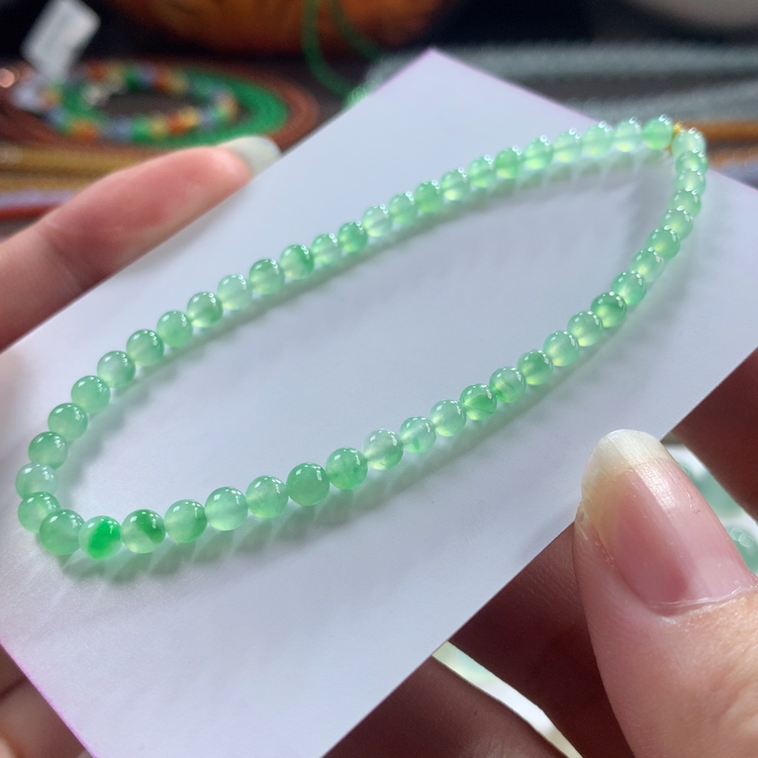 翡翠未镶嵌手链翡翠高冰波淡色冰甜绿卡3.50～4.30+