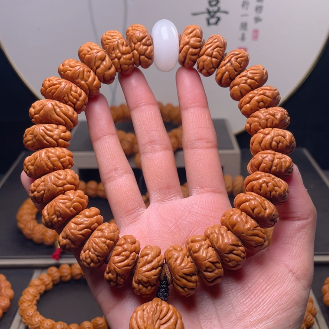 吊坠桃核22尺寸飞碟豹子头