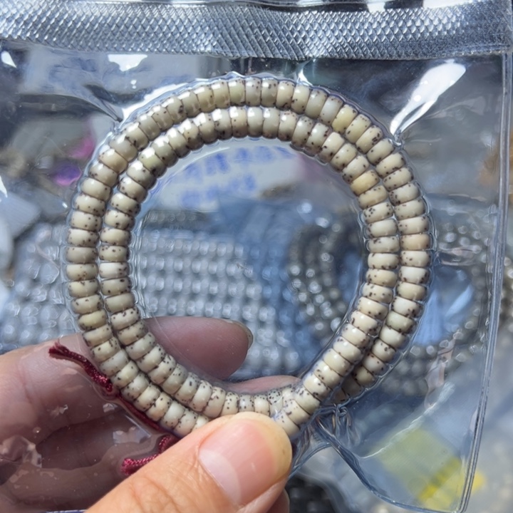 星月菩提手串药片石玉6×3左右108颗