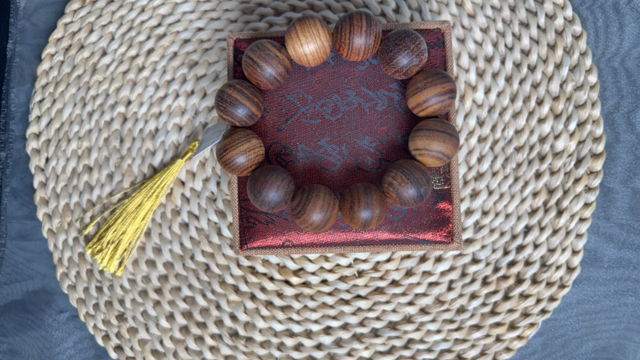 非金属木质手链 A045时尚大气百搭手串（多其样发其一）