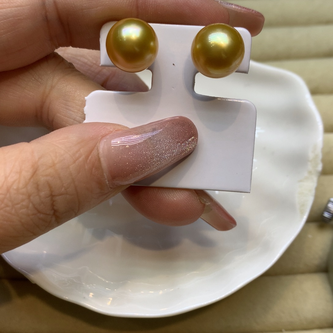 18K金镶嵌耳饰海水珍珠