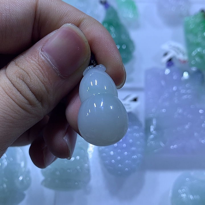 翡翠未镶嵌颈饰天然翡翠A货吊坠