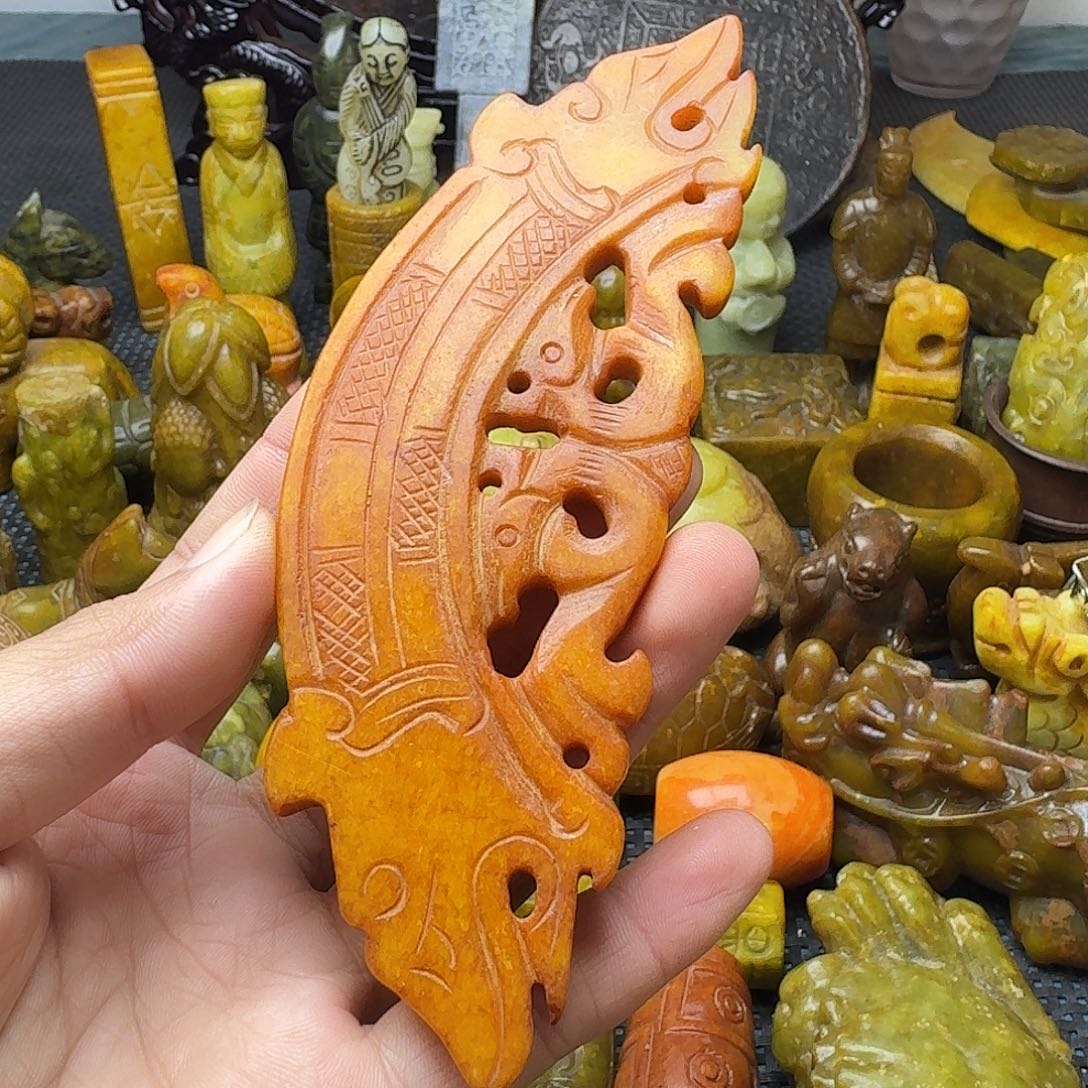 白玉菩提吊坠。。。