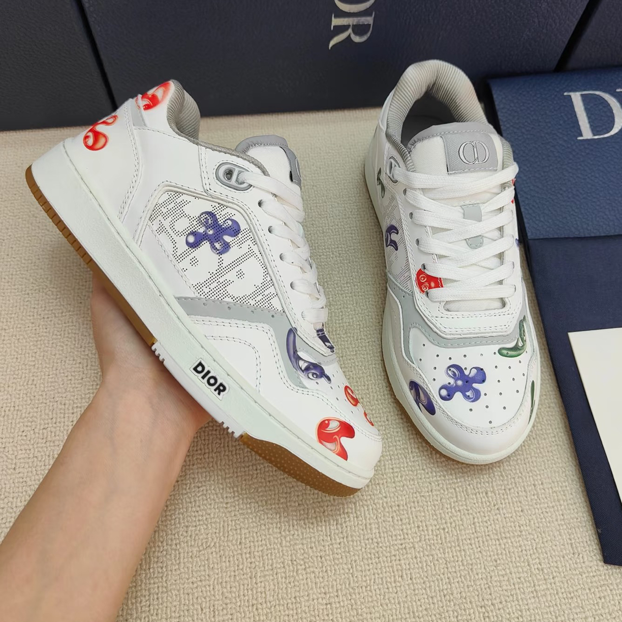 99新 AMIPARIS 款式:Dior迪奥b27联名涂鸦板鞋 37.5码 5012 99新