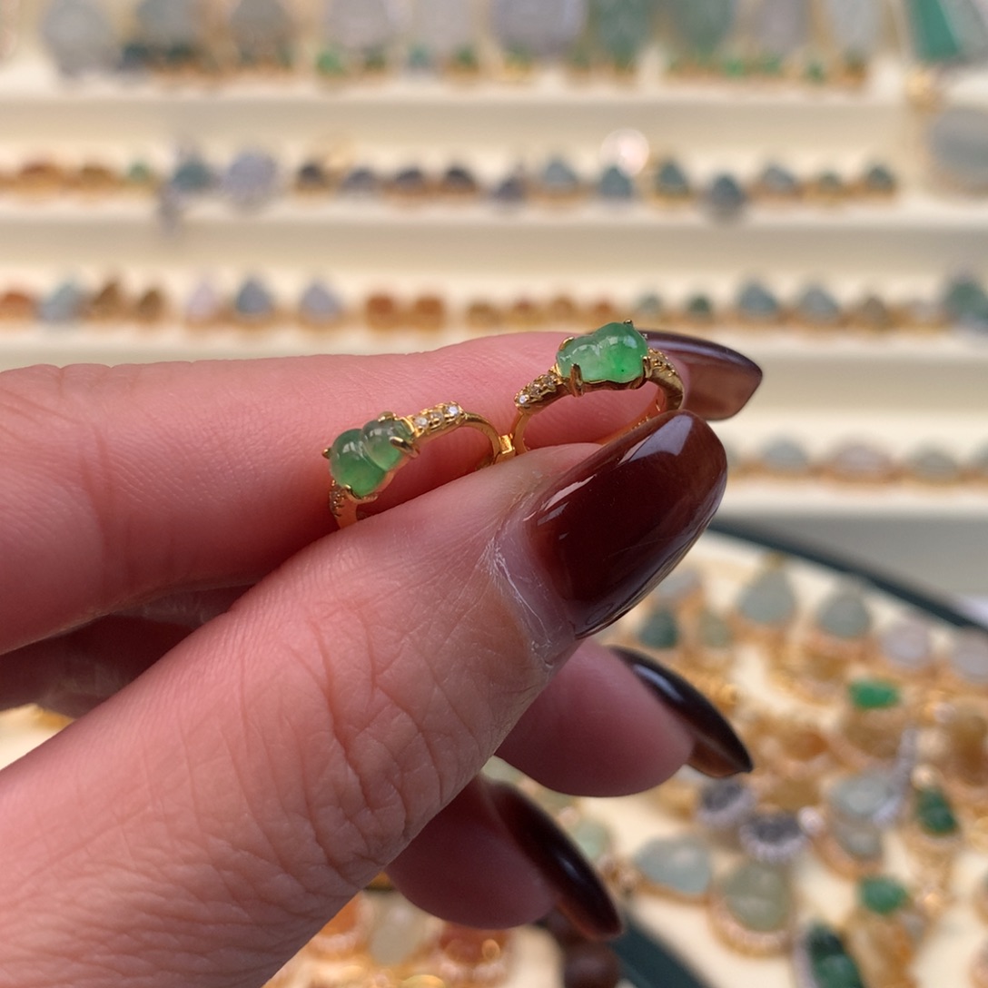 翡翠银S925镶嵌颈饰葫芦耳包