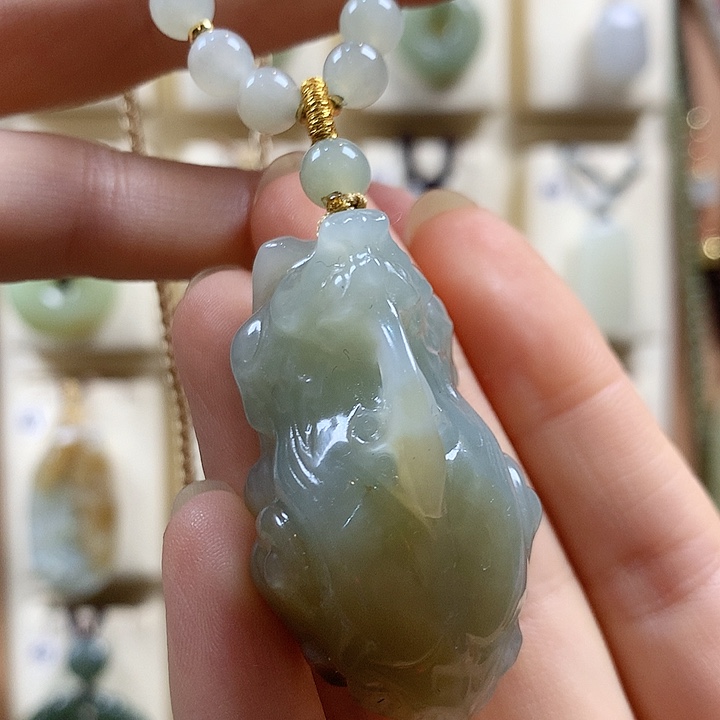 颈饰未镶嵌和田玉