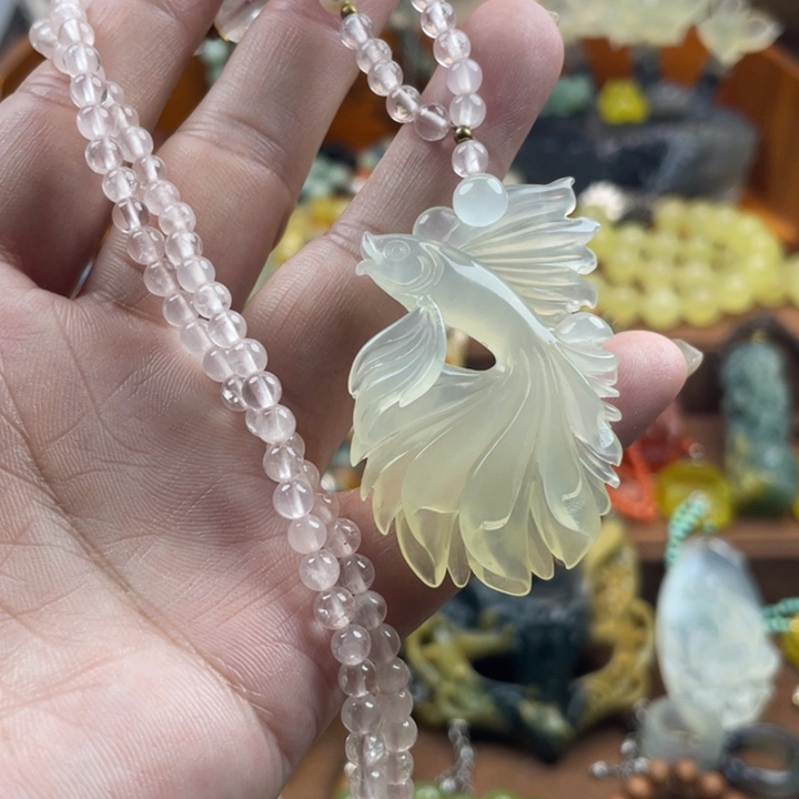 蛇纹石玉未镶嵌吊坠