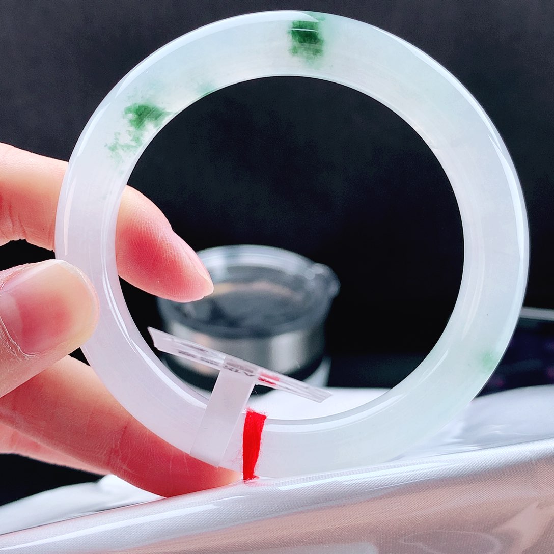 未镶嵌手镯（圆镯）翡翠55绿花透