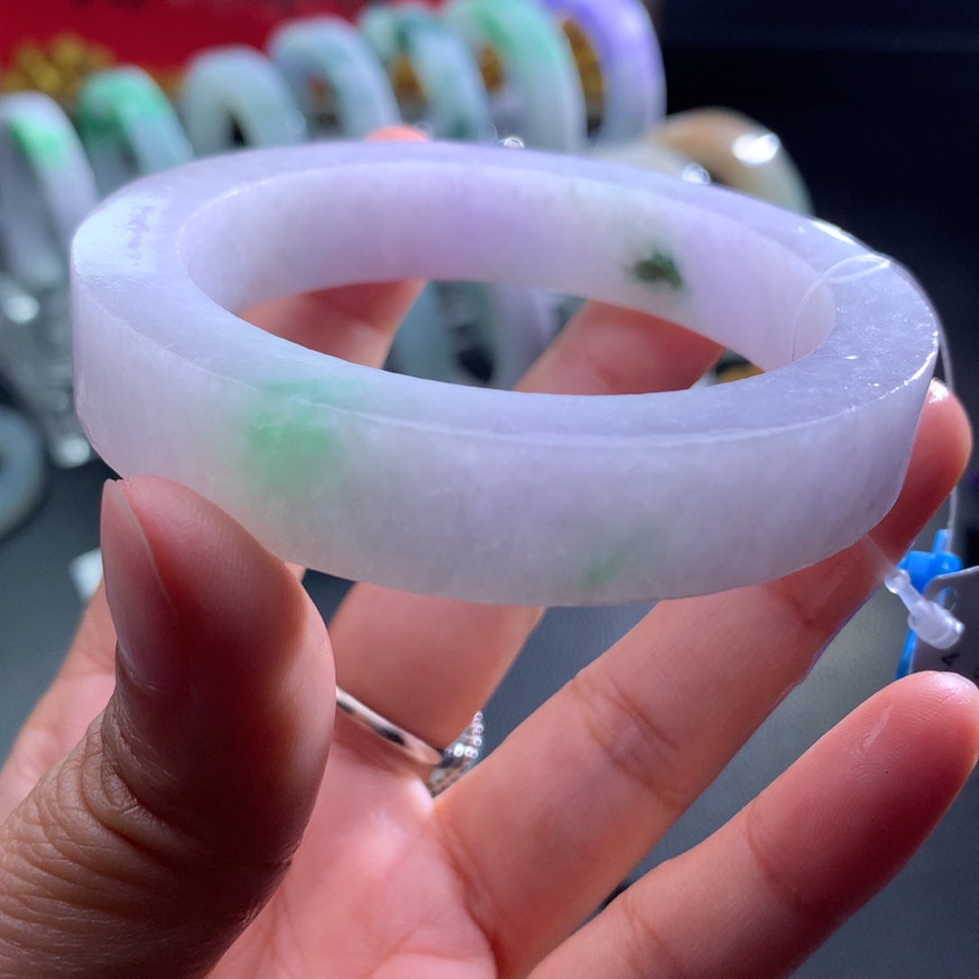 定制翡翠未镶嵌翡翠手镯