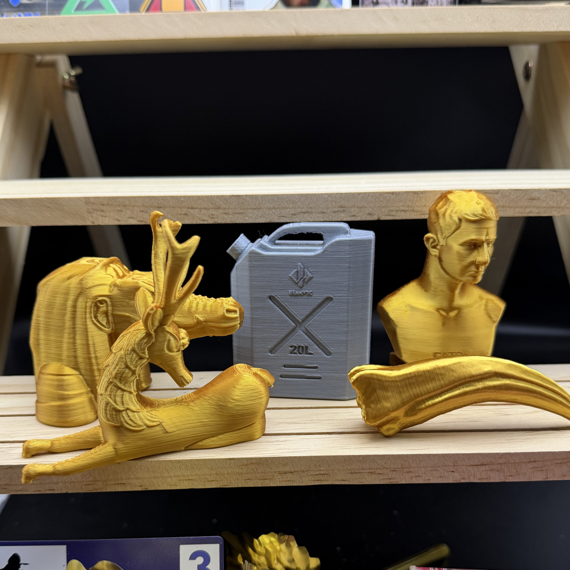 三角洲行动周边大红模型黄金瞪羚克劳狄乌斯半身像三角洲周边商品