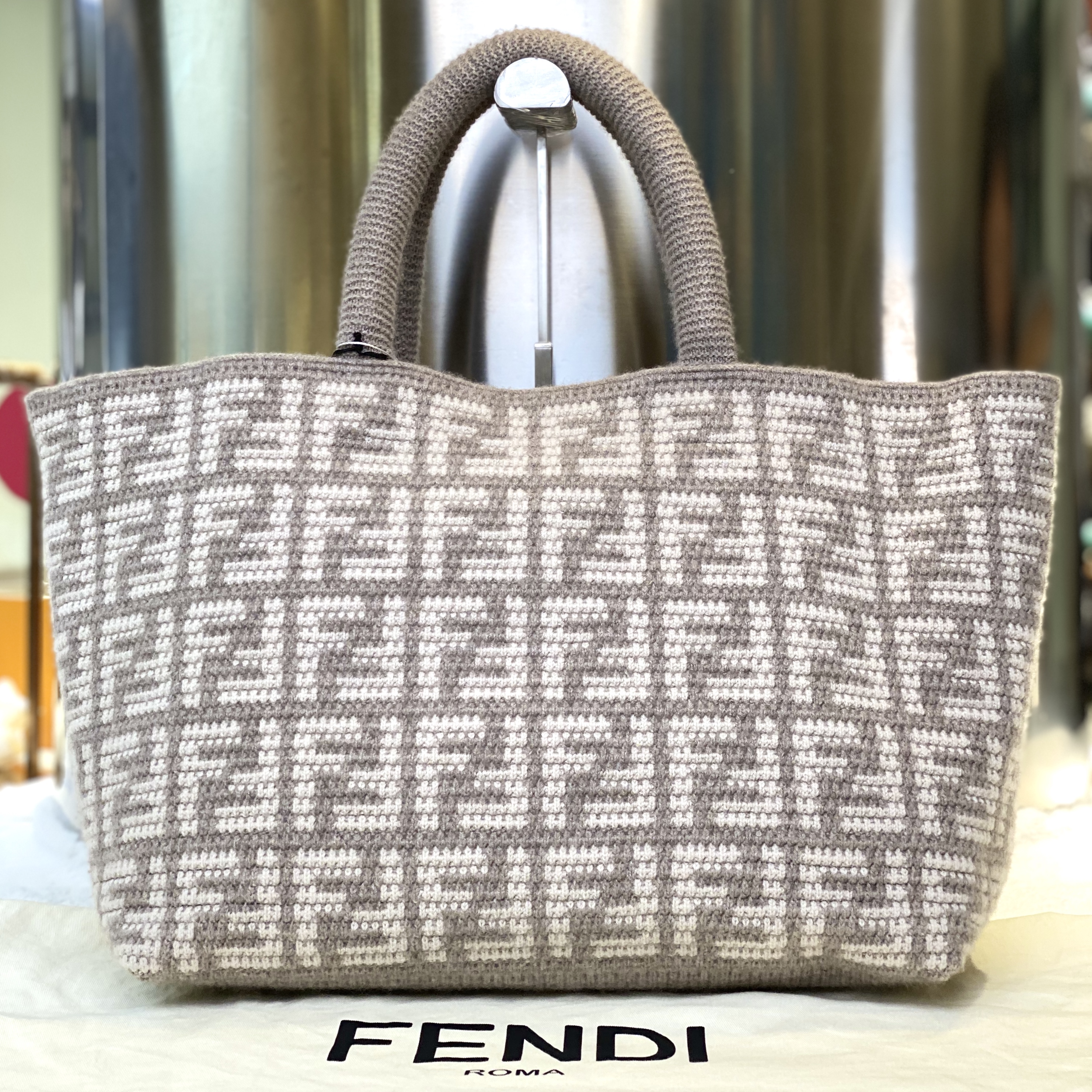 99新 FENDI/芬迪 爱马98新芬迪老花编织打托特3613