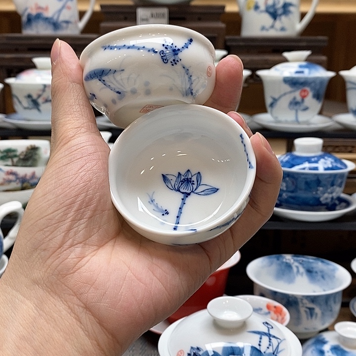 纯手绘2个装荷花内外绘客杯60cc盖碗釉下彩微瑕福利款