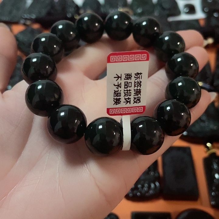 翡翠颈饰未镶嵌y****9翡翠吊坠