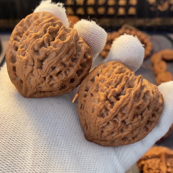 吊坠文玩核桃44卷毛狮子王