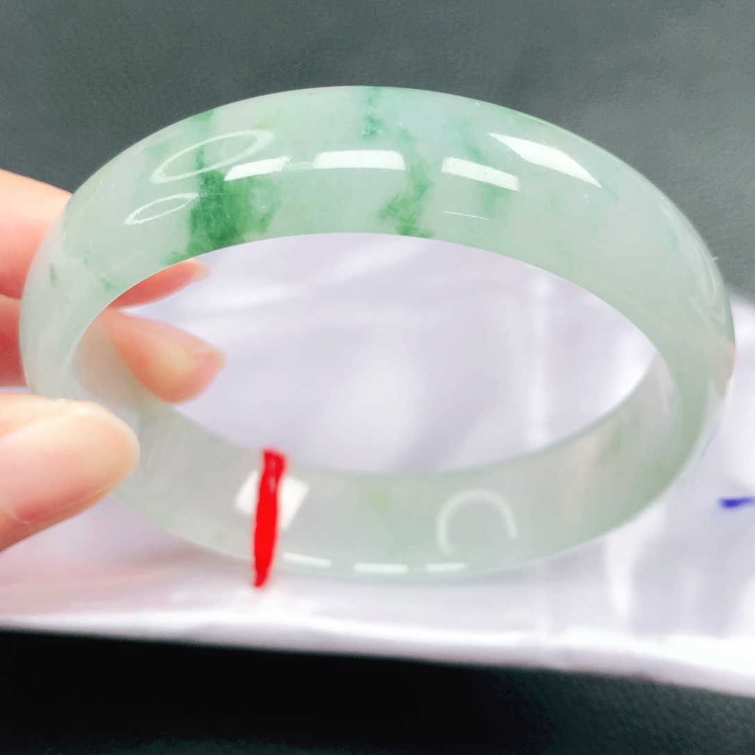 翡翠未镶嵌手镯60圈