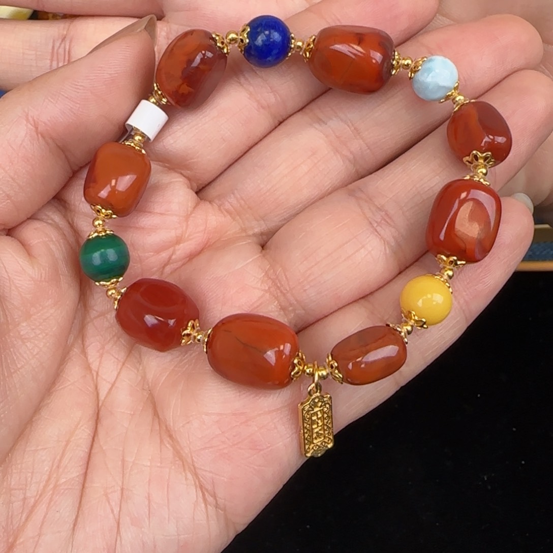 南红玛瑙手串未镶嵌