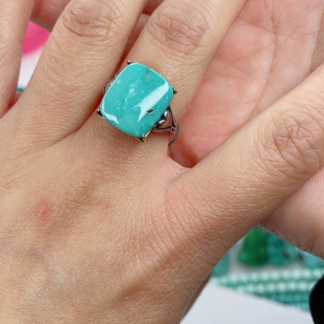 绿松石颈饰未镶嵌